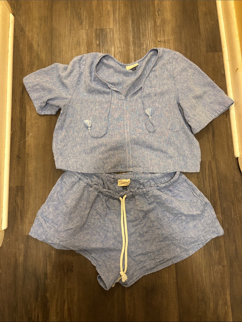 Universal Thread Chambray set